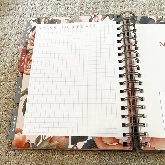 The Lord Is My Strength 2025 Planner: 12-Month Weekly Planner Calendar Religious - Picture 5 of 9